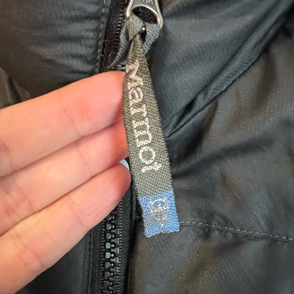 Marmot | Puffer Quilted Sleeveless Vest Goose Down - Picture 6 of 7